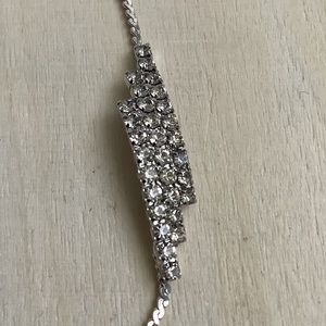 New vintage Austrian crystal dainty bracelet (silver)